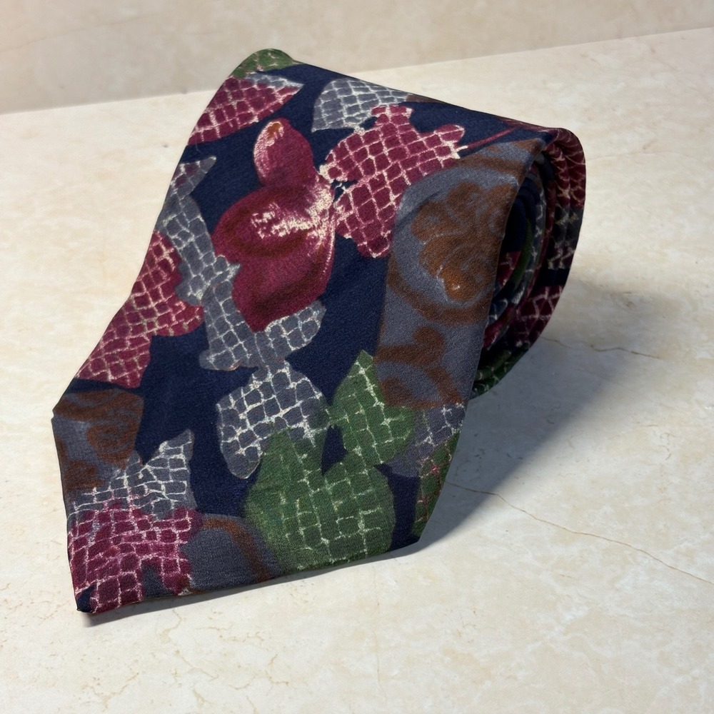 Halston III Men Silk Tie Navy Burgundy Floral Geometric Made in USA Italian Silk
